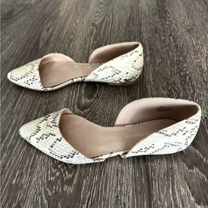 BCBGeneration Elliah D’Orsay Ivory Snake Print Pointed Toe Flats, Women’s Size 5